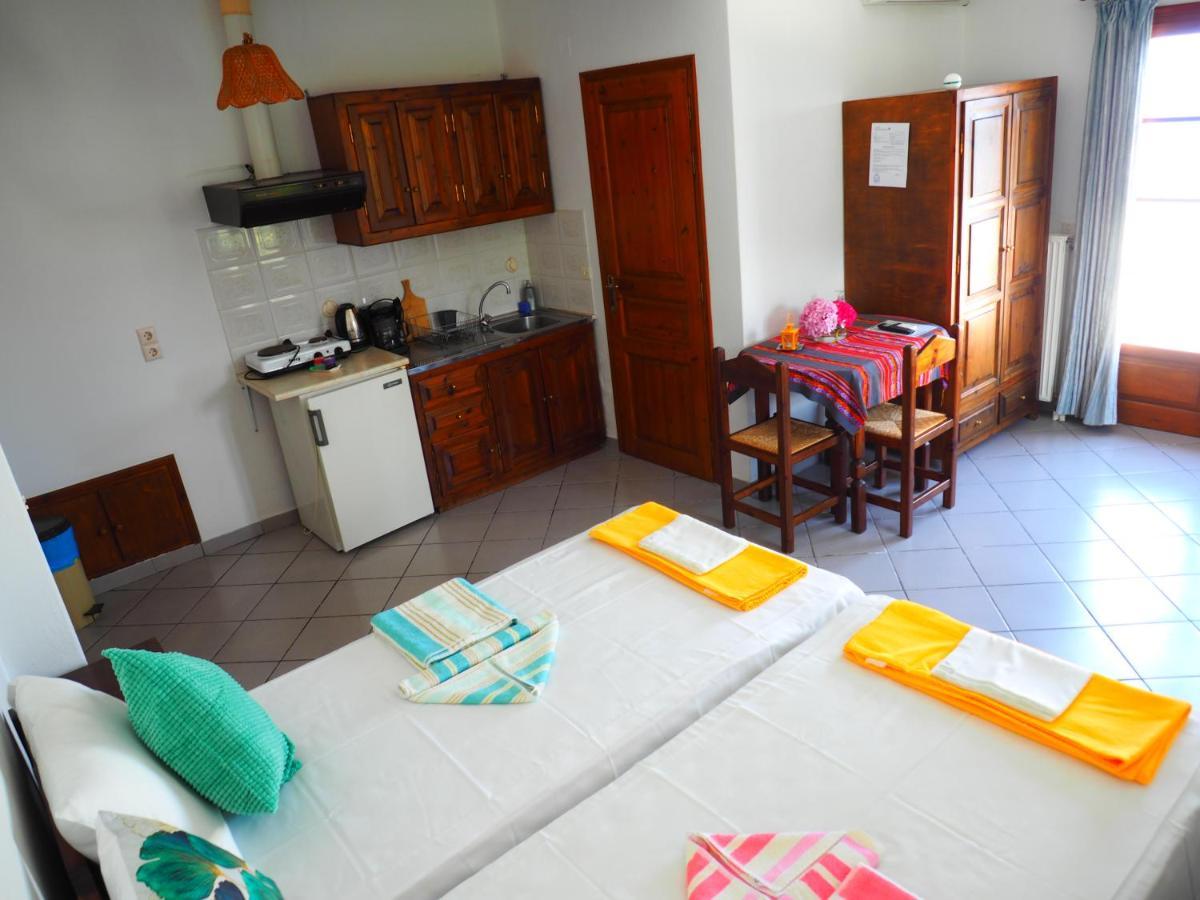 Felitsia Apartments & Studios Agios Ioannis  ภายนอก รูปภาพ